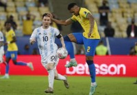 美洲杯决赛看哭中国球员:2021美洲杯决赛阿根廷1:0巴西，梅西没有进球，如何评价阿根廷和梅西的表现？以及内马尔的表现？